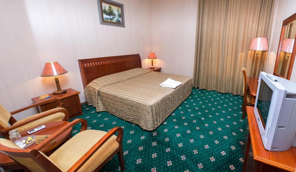 Отель Deluxe SPA-Hotel Усть-Каменогорск