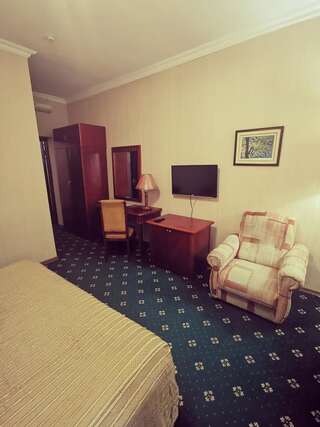 Отель Deluxe SPA-Hotel Усть-Каменогорск Бюджетный двухместный номер с 1 кроватью-4